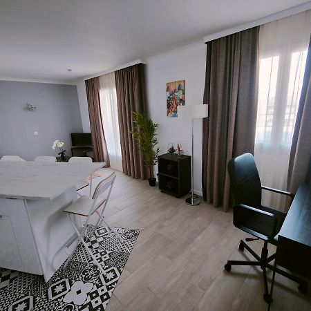 Incroyable T2 La Defense - Parking Gratuit Apartment กูร์เบอวัวร์ ภายนอก รูปภาพ