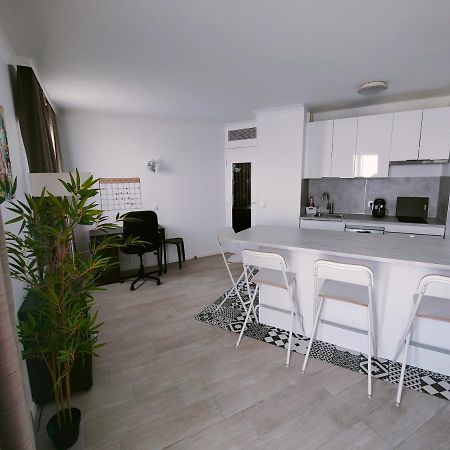 Incroyable T2 La Defense - Parking Gratuit Apartment กูร์เบอวัวร์ ภายนอก รูปภาพ