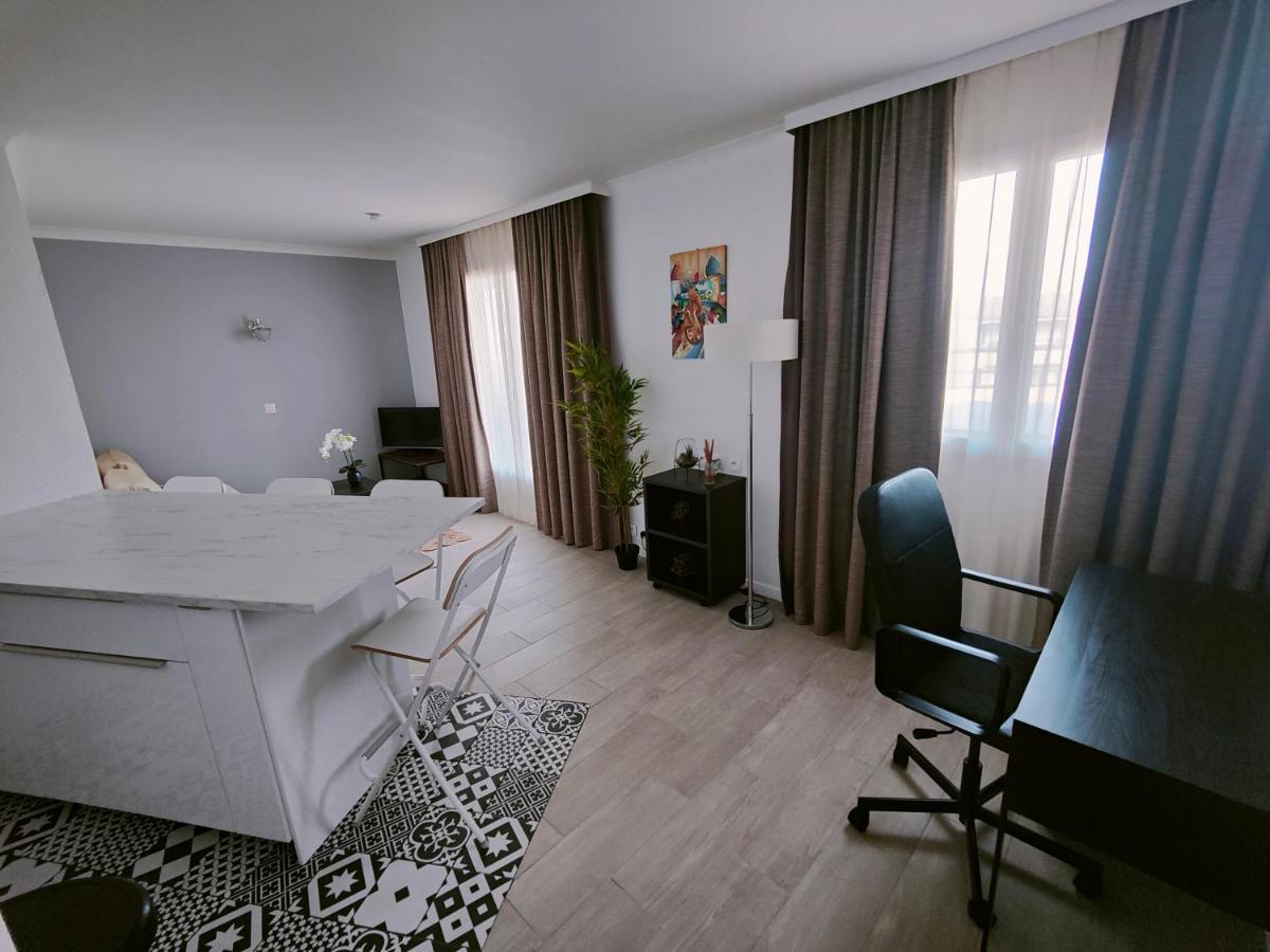 Incroyable T2 La Defense - Parking Gratuit Apartment กูร์เบอวัวร์ ภายนอก รูปภาพ