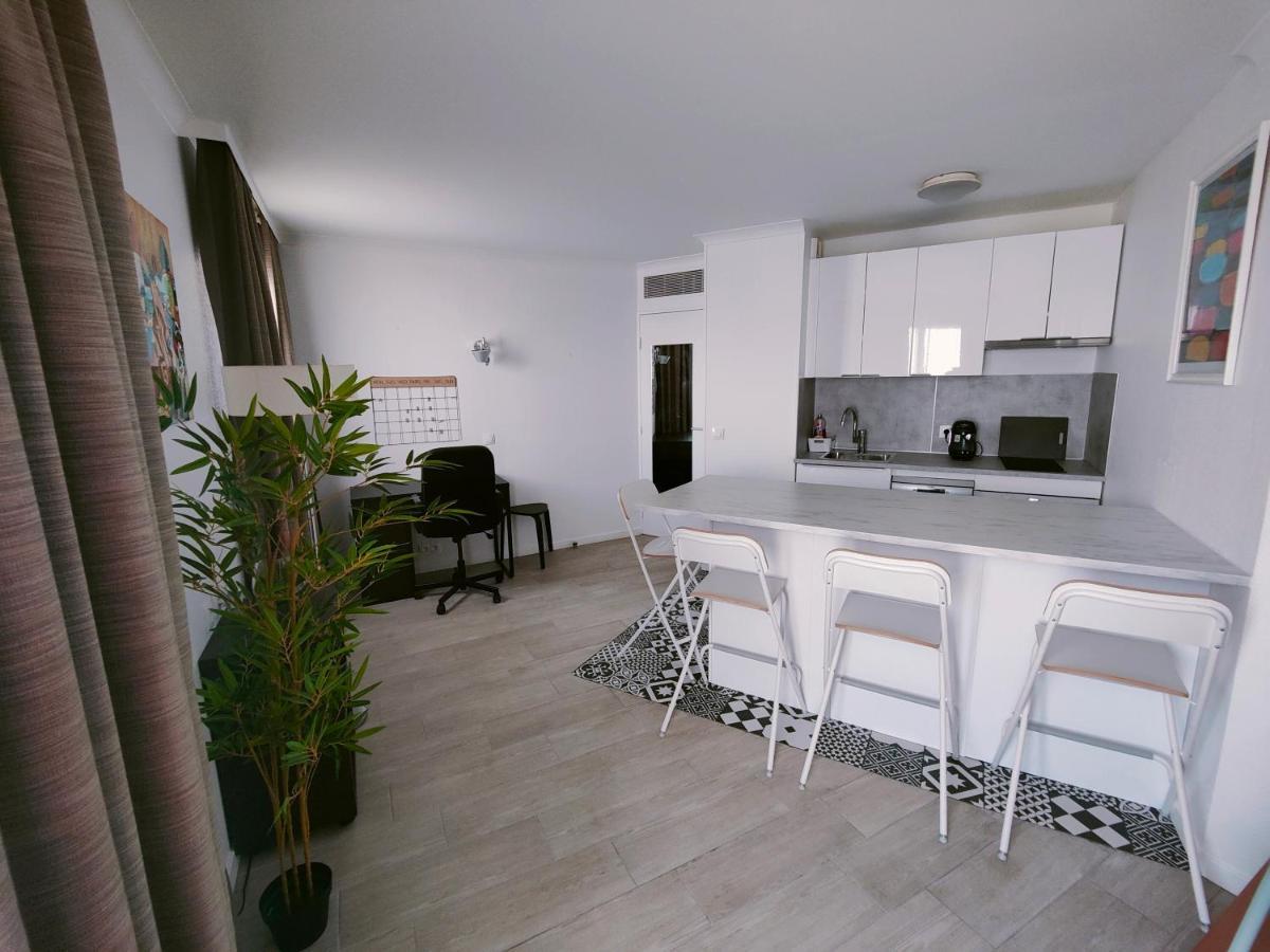 Incroyable T2 La Defense - Parking Gratuit Apartment กูร์เบอวัวร์ ภายนอก รูปภาพ