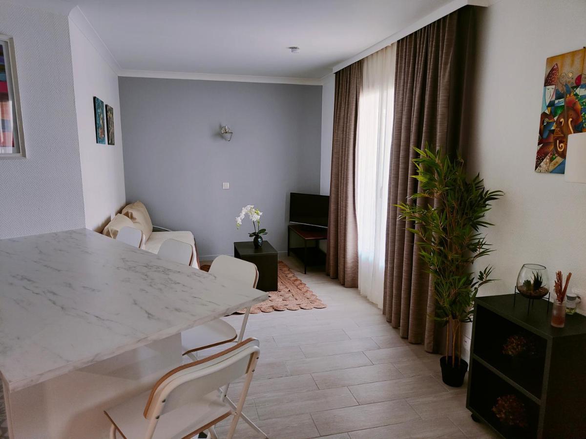 Incroyable T2 La Defense - Parking Gratuit Apartment กูร์เบอวัวร์ ภายนอก รูปภาพ
